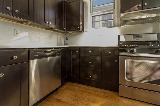 Building Photo - 7 Spruce St Unit 2