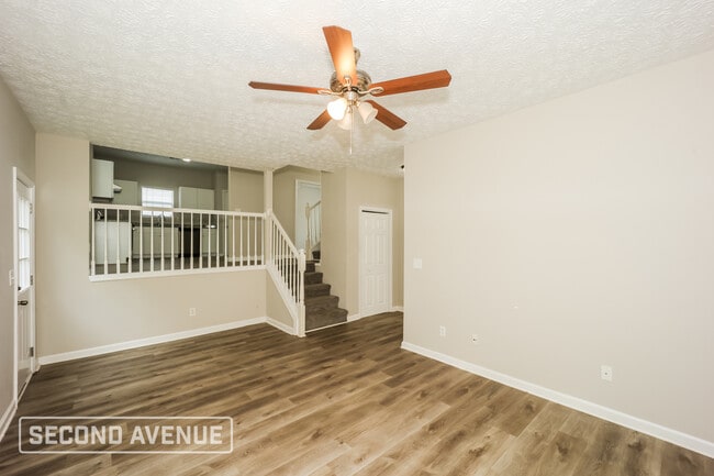 Photo - 4223 Reeshemah St