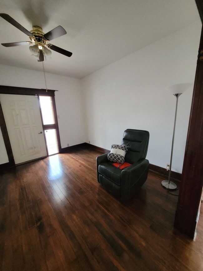 Building Photo - 722 S 23rd St Unit A (Lower) Rental