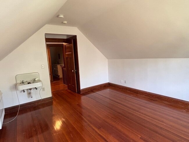 Photo - 41 Powell St Unit Upper