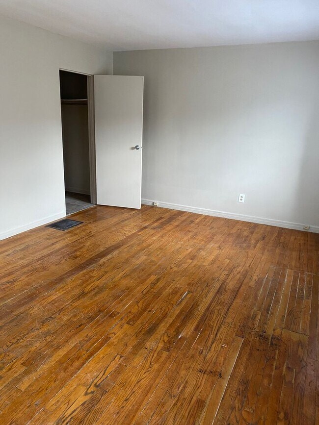 378 N Roosevelt Ave Unit 4