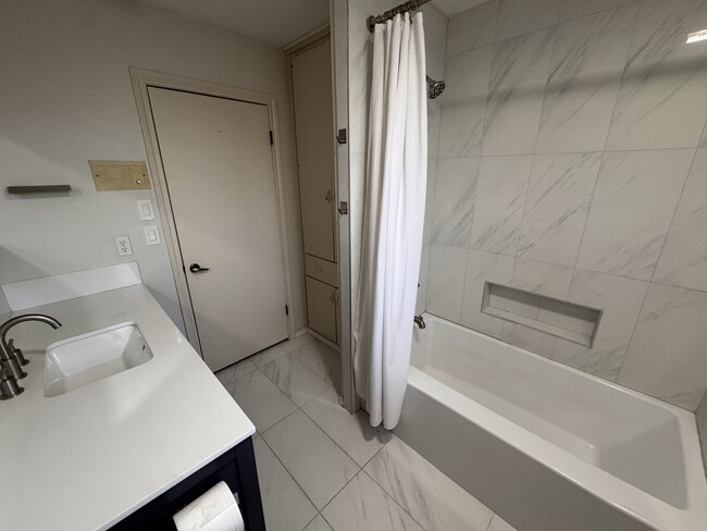 Photo - 6801 Lancelot Ct