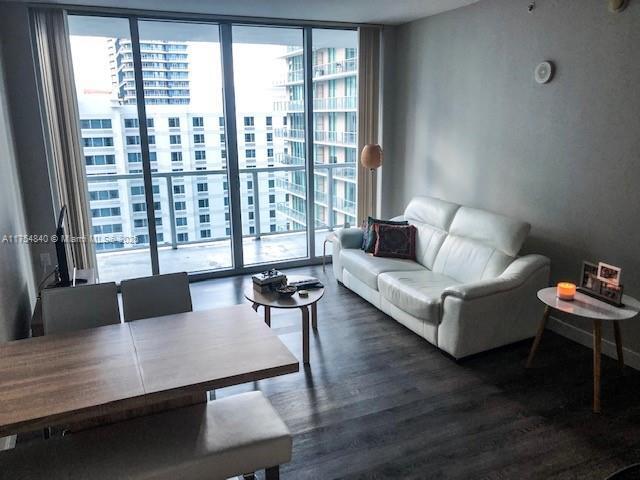 Photo - 1111 SW 1st Ave Unit 1718N