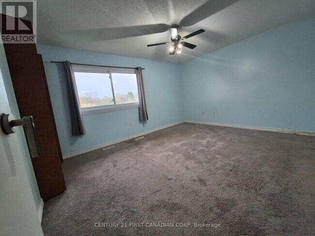 Photo - 110 Deveron Crescent
