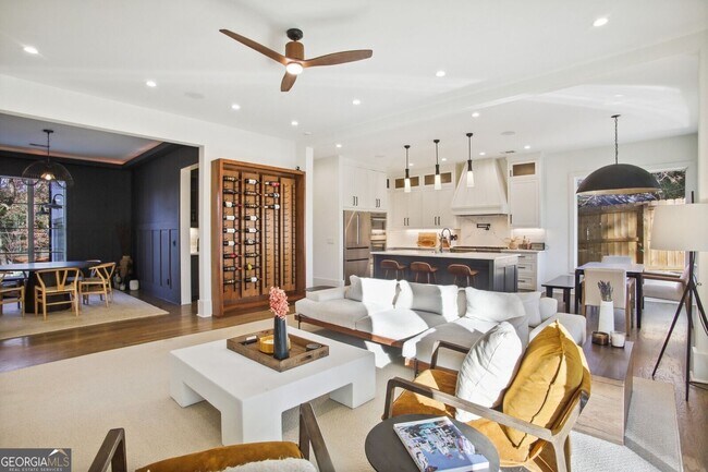 Photo - 3041 Parkridge Dr NE