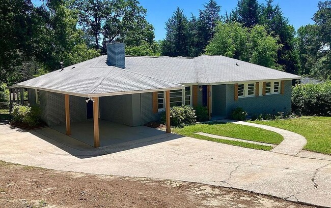 Photo - Peaceful home in Forest Acres!