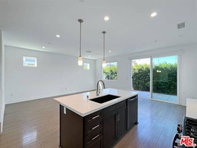 Photo - 7105 Tampa Ave