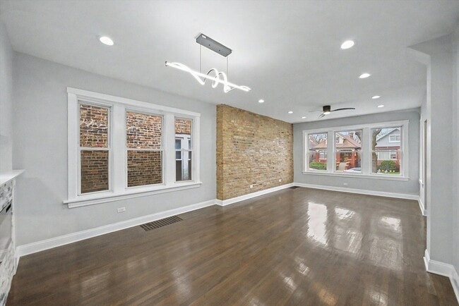 Photo - 1511 N Linder Ave