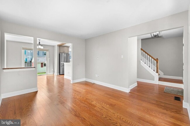 Photo - 17429 Gallagher Way