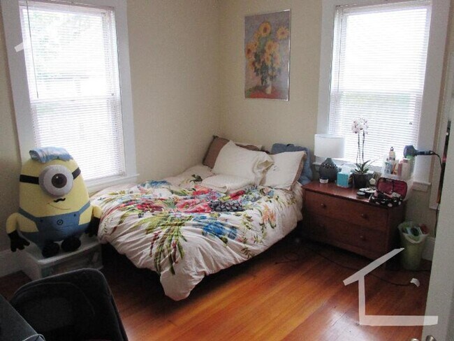 Photo - 9/1 Huge 5BR/2BA near Boston Landing, Brighton Ctr, no fee!
