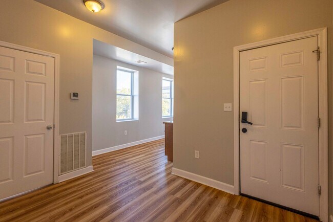Photo - Townhome for rent in Reservoir Hill! Unidad B -PM HOLD $1400 12/23