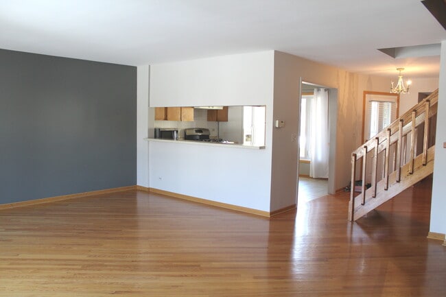 Photo - 393 Catbird Ln