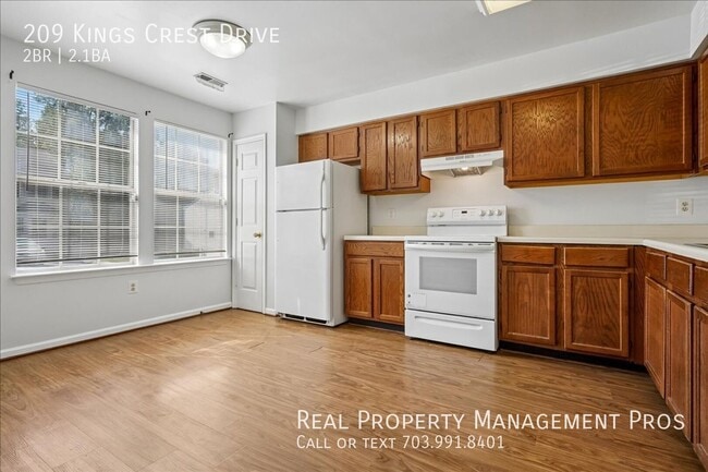 Photo - 209 Kings Crest Dr