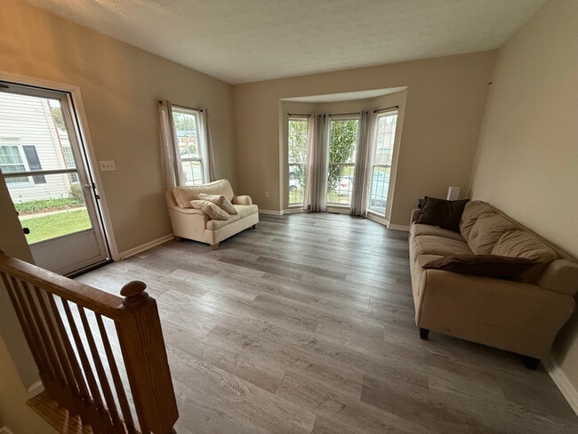Photo - 315 Timberbrook Ct
