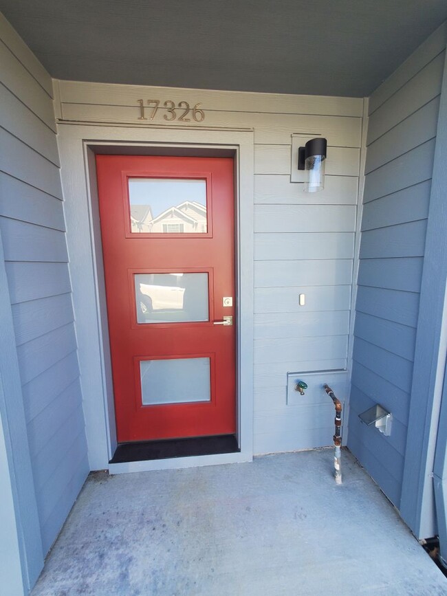 3 Bedroom 3 Bath Townhouse 1st floor bed/bath - 3 Bedroom 3 Bath Townhouse 1st floor bed/bath