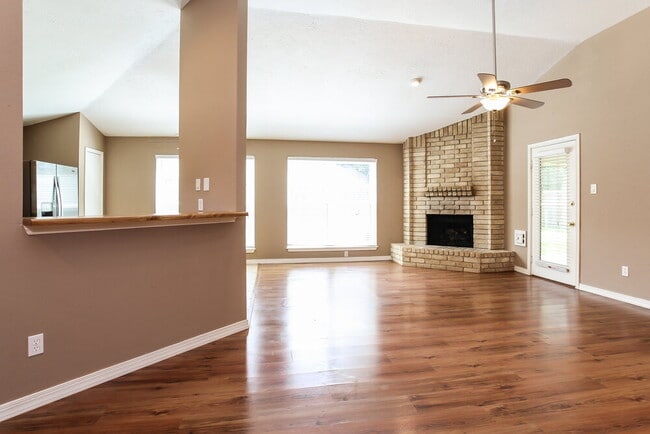 3311 Hartfield Ln