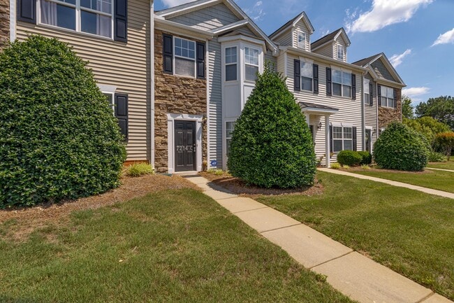 Photo - Beautiful Maintenance Free 3 bedroom 2.5 b...