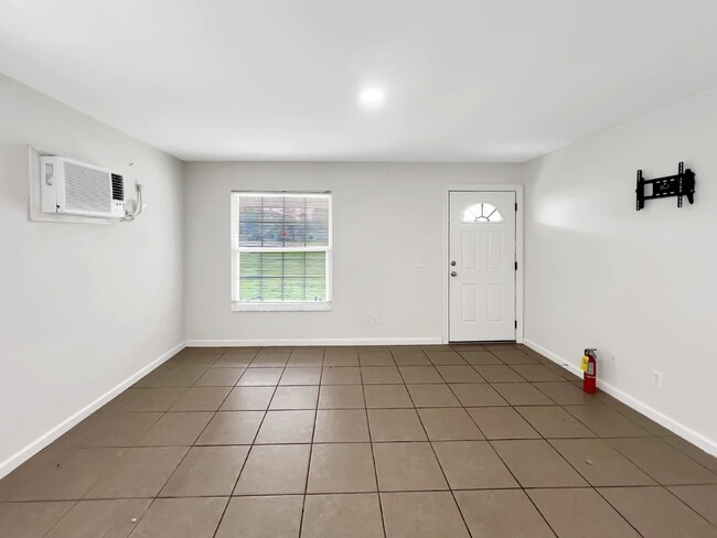 Photo - 11594 1st Ave Unit 3