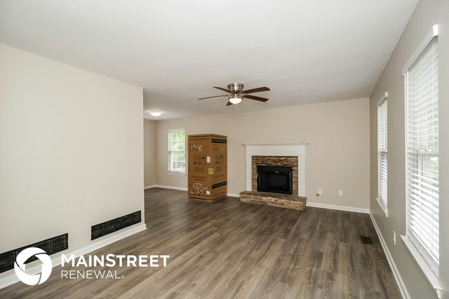 Photo - 266 Amy Blvd