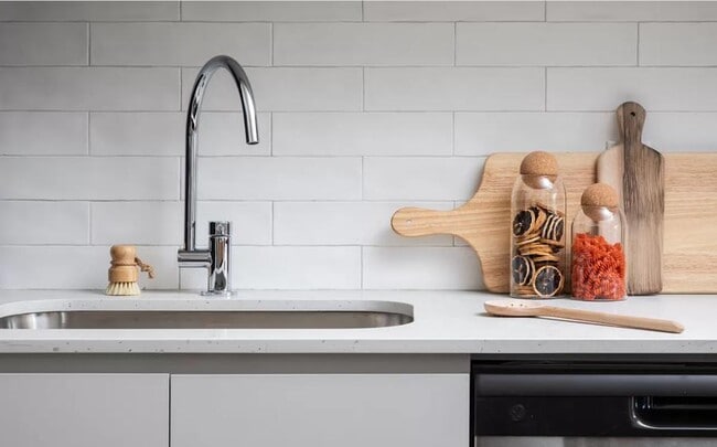 Photo - Grand Avenue Unidad 202