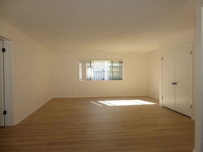 673 W 20th St Unidad 3