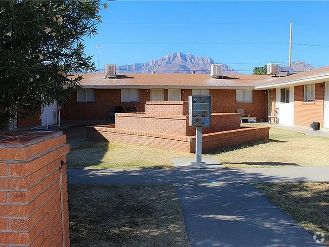 Building Photo - 8709 Lawson St Rental