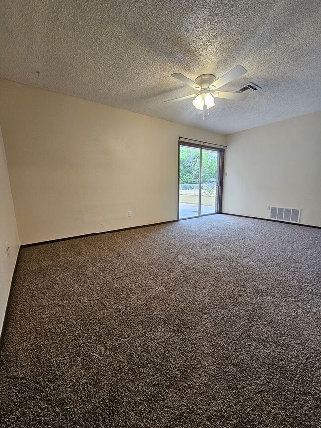 Photo - (4) Bed/(2) Bath New Flooring and Fresh Pa...