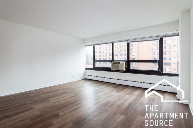 Building Photo - 3130 N Lake Shore Dr Unit 400