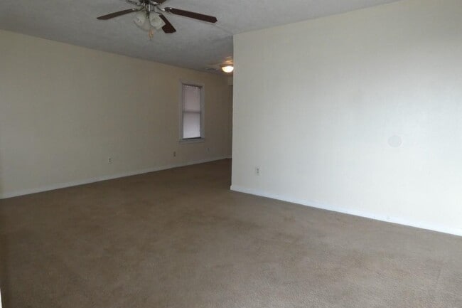 Photo - 2211 NW Crosby Ave