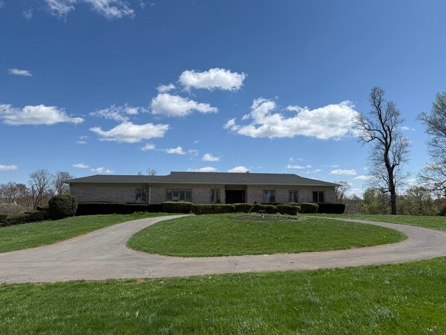 Front of house - 18020 Edwards Ferry Rd House