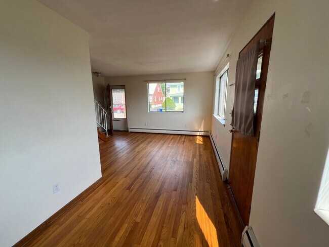 107-109 N Jackson Ave