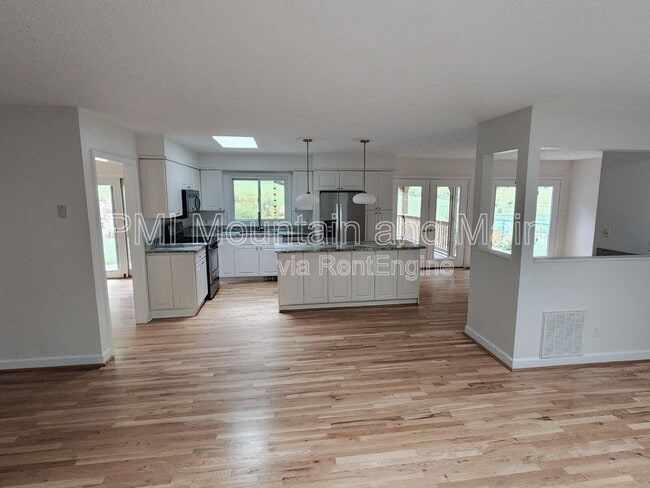 Photo - 53 Jump Cove Rd