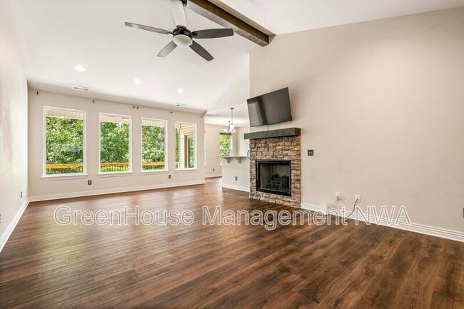 Photo - 6 Lyneham Ln