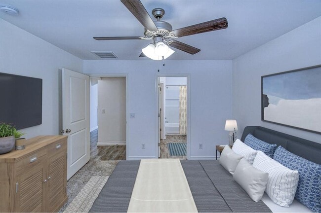 Photo - 15712 Bennett Dr