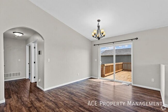 Building Photo - 540 Pride Ct Rental