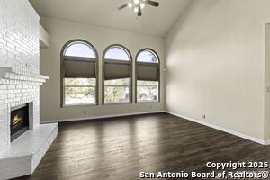 Photo - 419 Coyanosa Falls