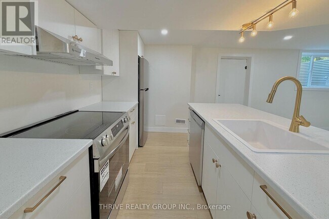 Photo - 444 Ridgewood Cres