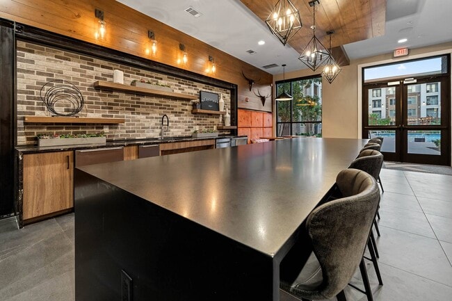 Knox at Metrocenter Apartments