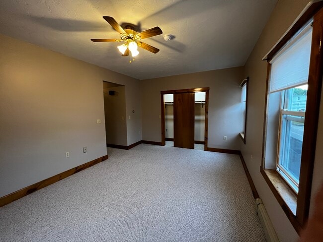 Building Photo - 217 Pine St Unit 3