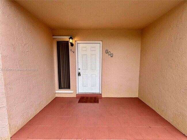 Photo - 11820 SW 80th St