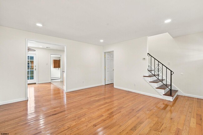 Photo - 526 Lafayette Blvd