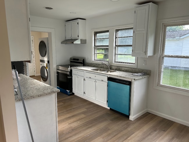 Photo - 814 W Chester Ave