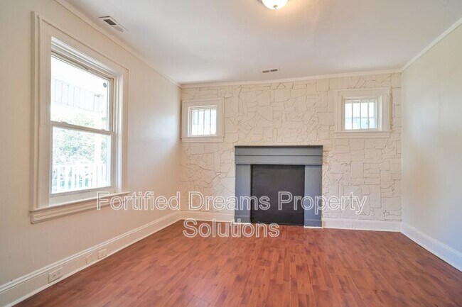 Photo - 2910 N Glenn Ave