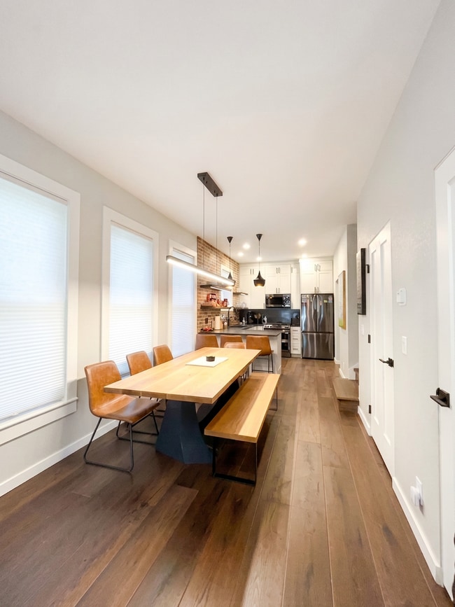 Photo - 218 N French St