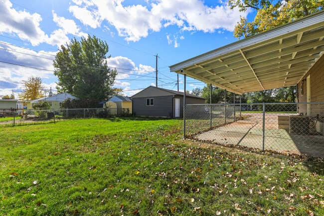 Photo - 2104 Prairie Ave