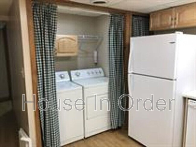 Photo - 12 Looking Glass Ln