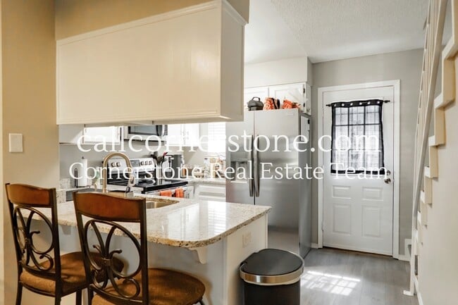 Photo - 3618 Queen Anne Way
