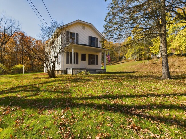 Building Photo - 12 Old Turnpike Rd Rental