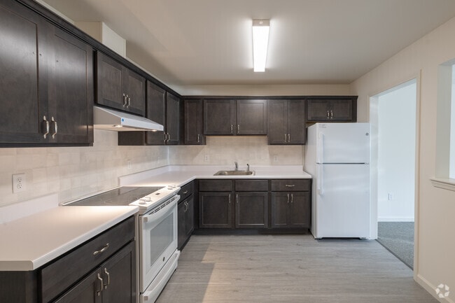 1BR, 1BA 750SF - Slatewood Apartments