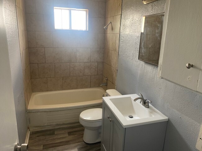 Photo - 1339 Aster St